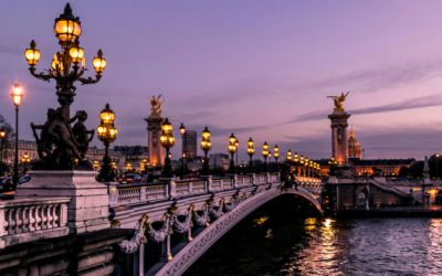 Bonjour mon amour! 5 redenen waarom jij Emily in Paris wil zien